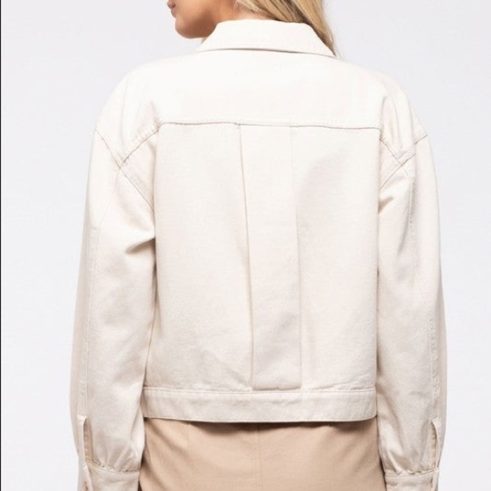 Button down jacket - Picture 3 of 3